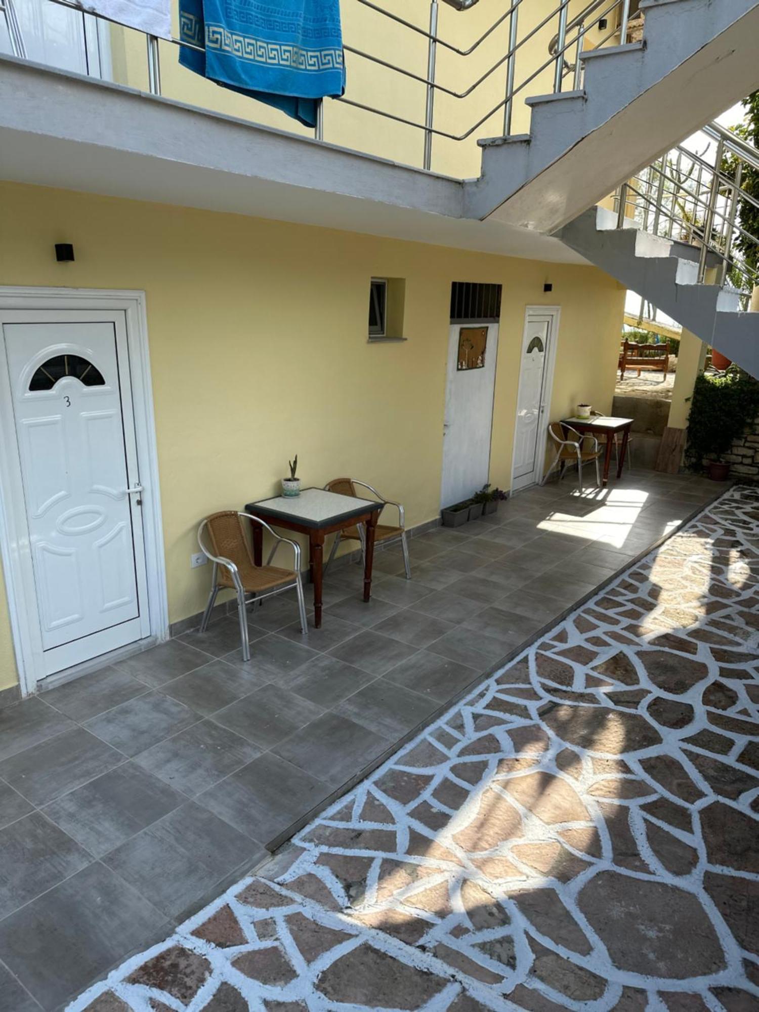 Potami Seashell Hotell Himare Exteriör bild