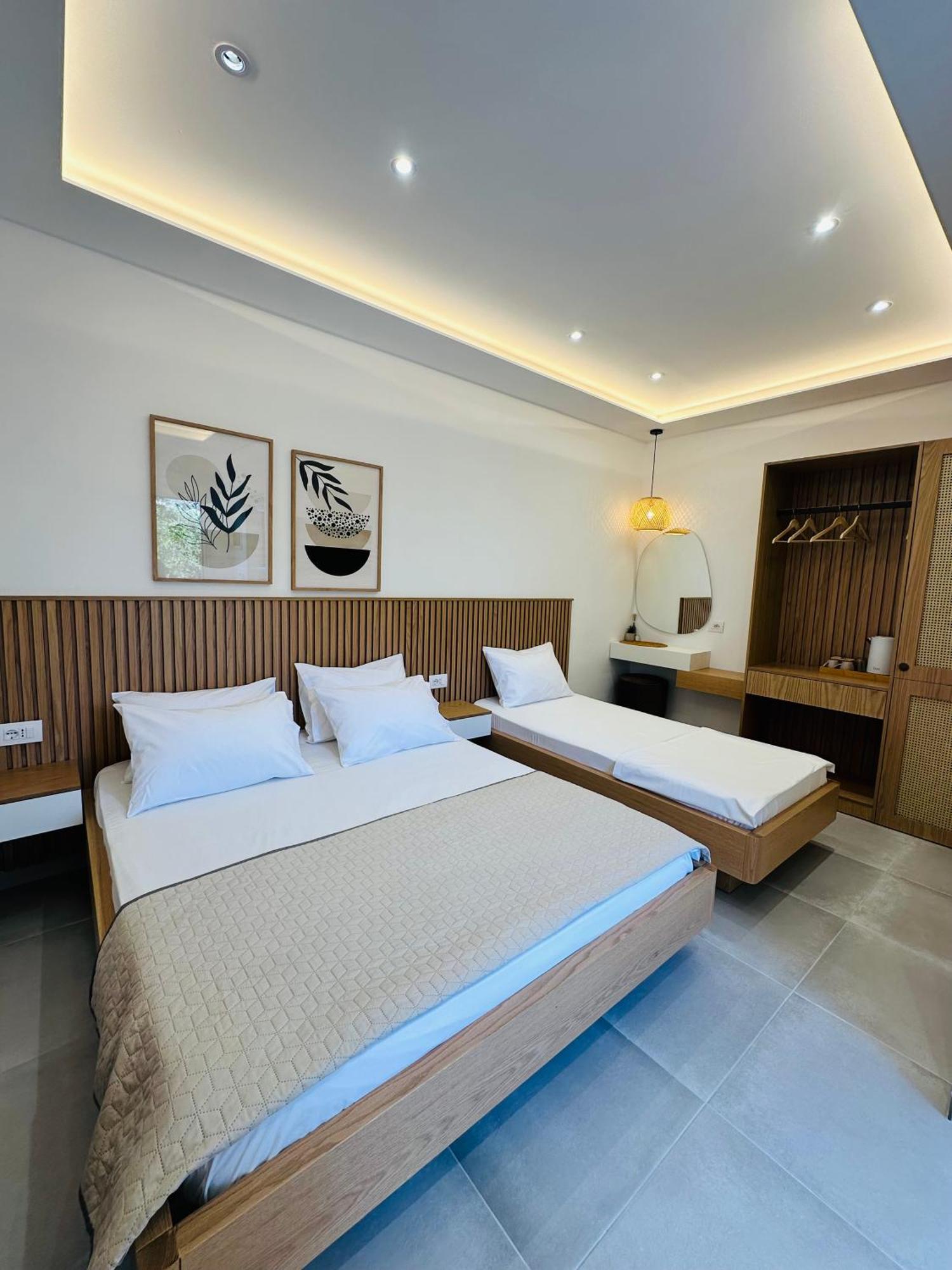 Potami Seashell Hotell Himare Exteriör bild
