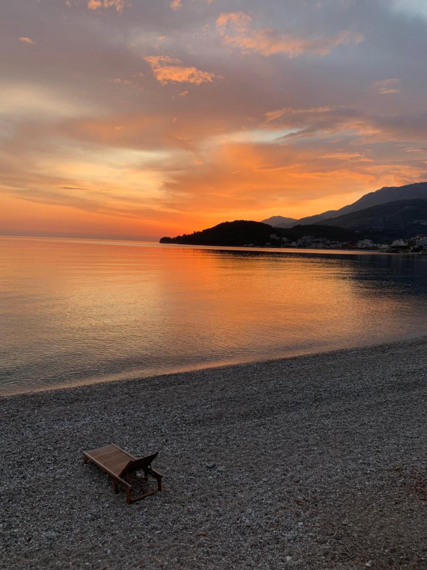 Potami Seashell Hotell Himare Exteriör bild