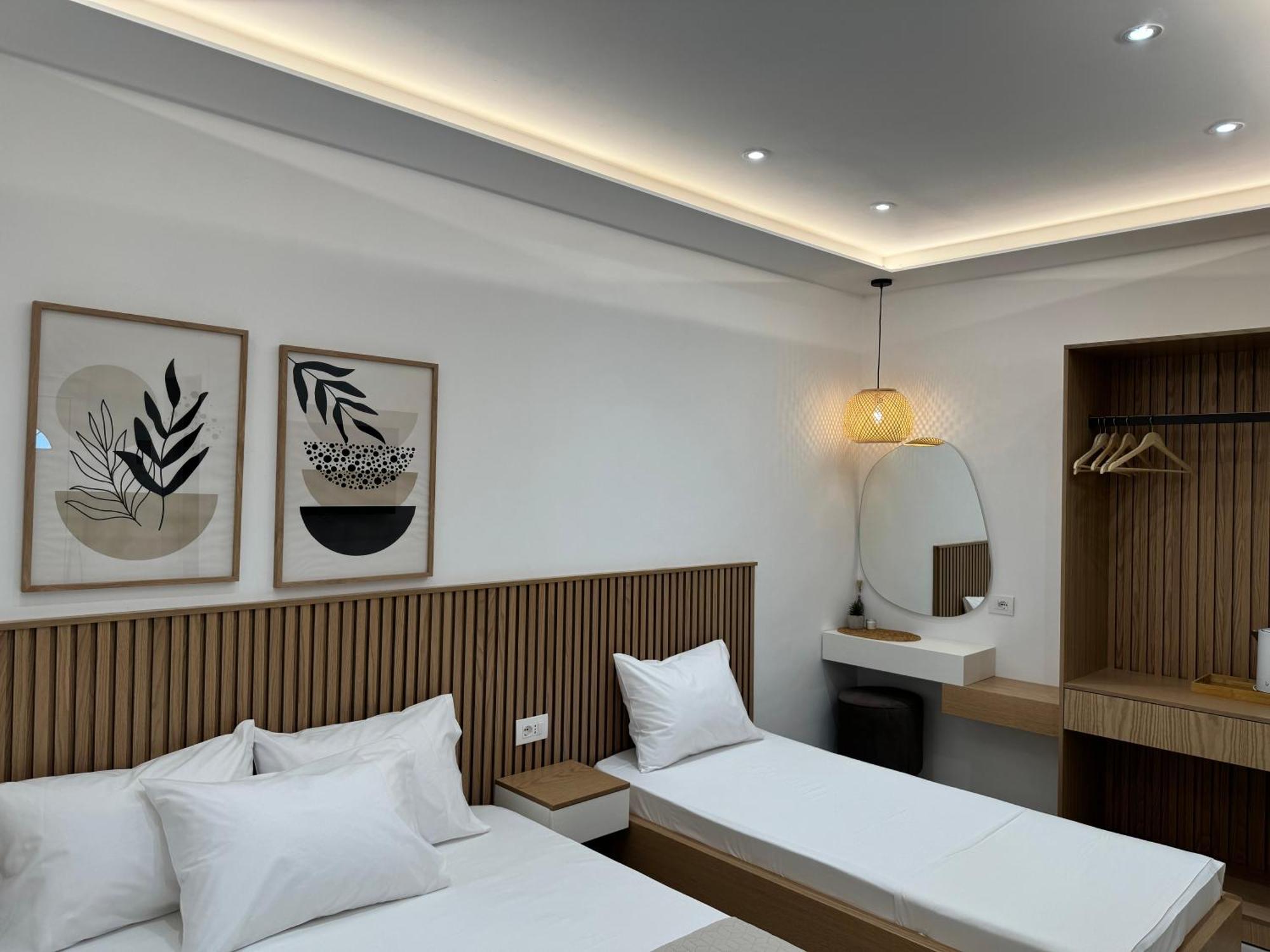 Potami Seashell Hotell Himare Exteriör bild