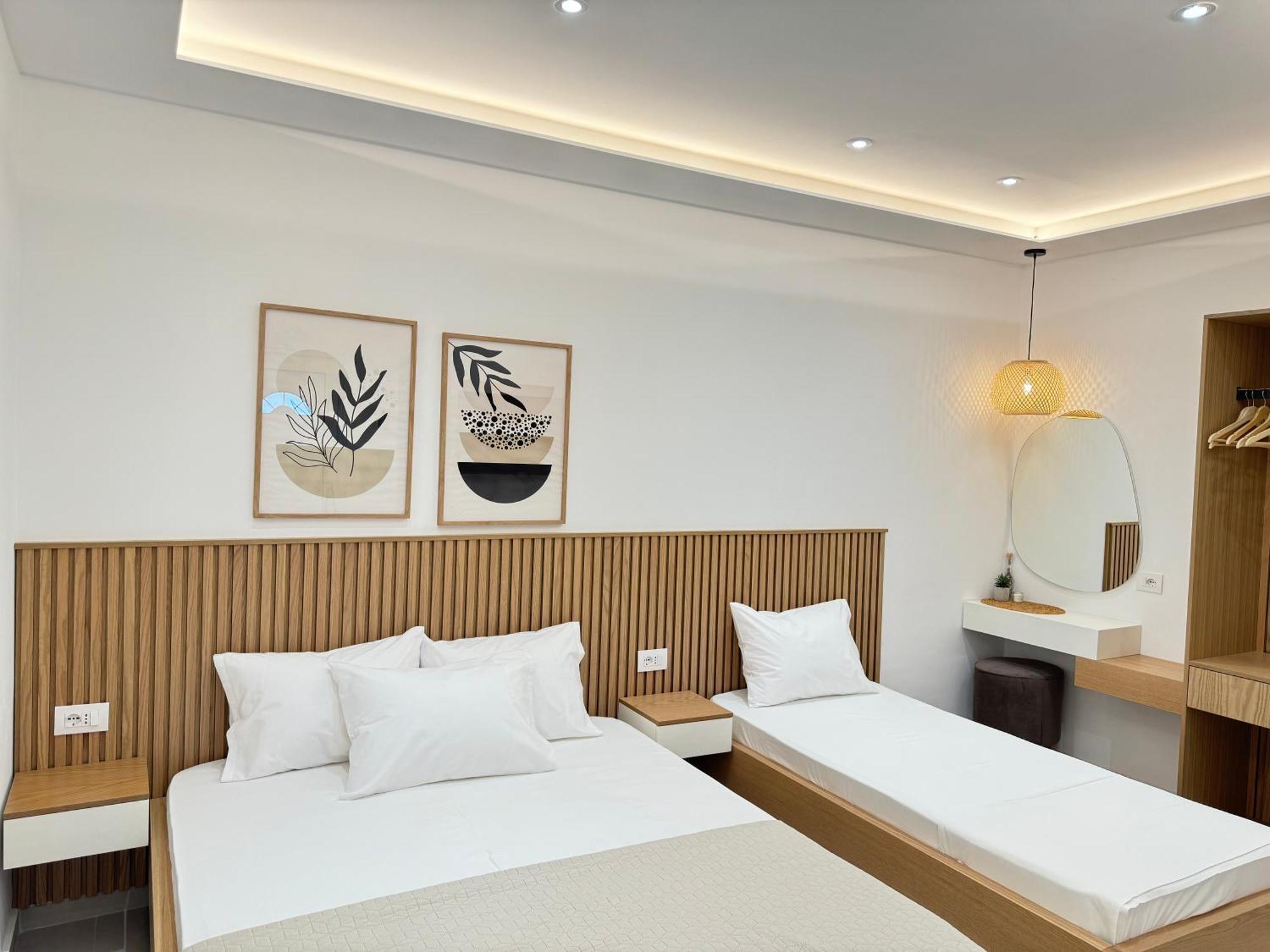 Potami Seashell Hotell Himare Exteriör bild