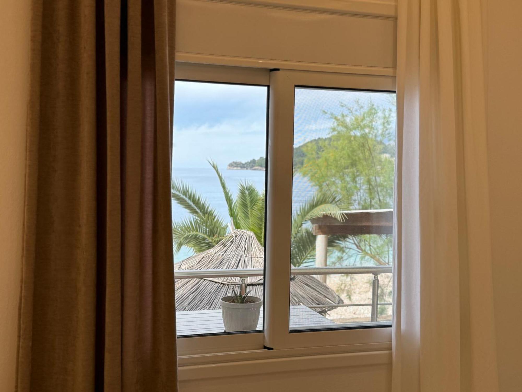 Potami Seashell Hotell Himare Exteriör bild