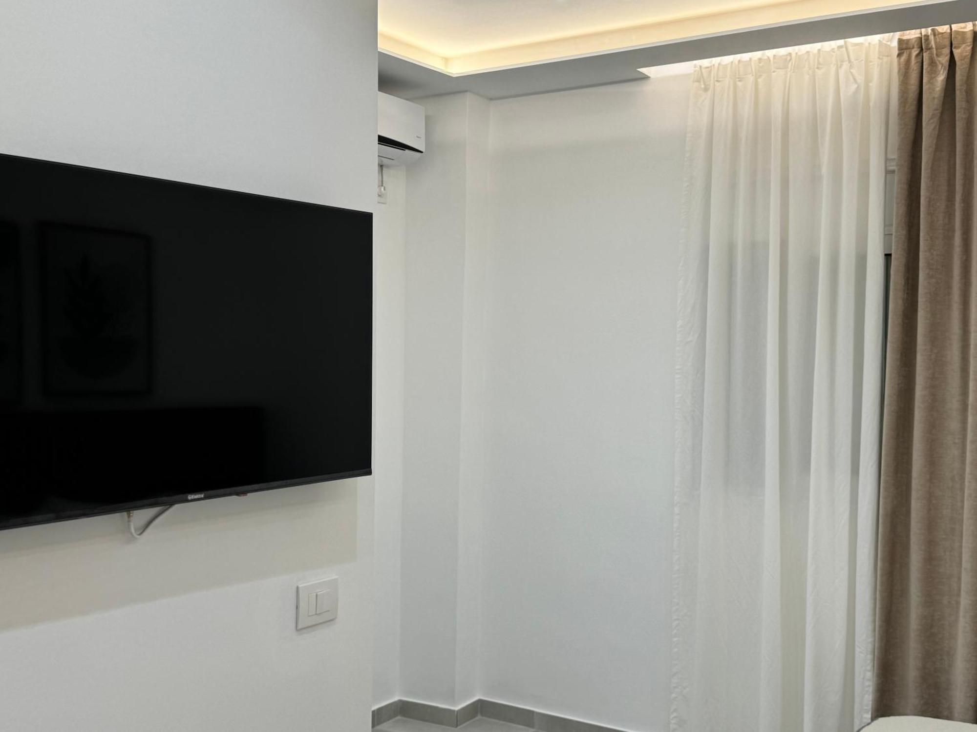 Potami Seashell Hotell Himare Exteriör bild